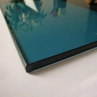Vidro temperado plano de 10 mm laminado resistente ao calor para janelas de escritório e grades de piscina