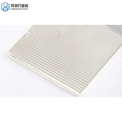 O teste padrão lustrado liso da cerca de vidro laminado do trabalho da borda com nervuras 6mm 8mm 10mm 12mm