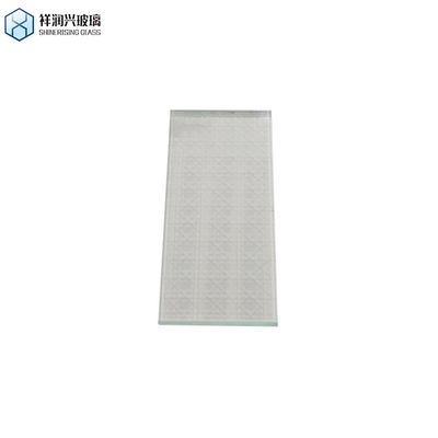 Flutuação de vidro ultra-claro de ferro baixo 4 mm vidro temperado para fornecimento de vidro de painel solar
