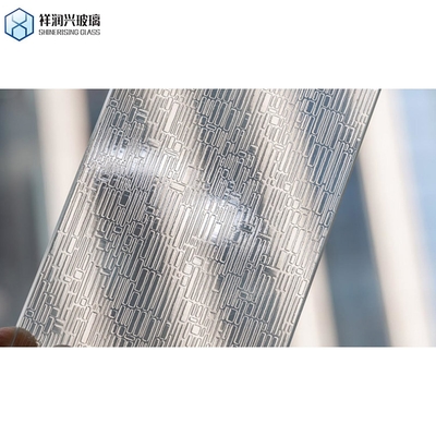 3mm 4mm 5mm 10mm Vidro congelado Moru transparente Vidro padronizado Tintado Decorativo Temperado Estreito Reed Wave Fluted Construção de vidro