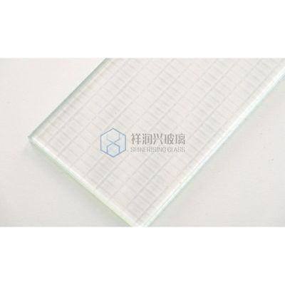 Vidro ultra-claro para a fabricação de painéis fotovoltaicos atende à norma GB15763.2-2005