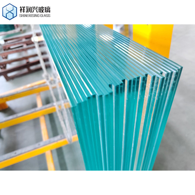 Painéis de vidro laminado temperado de 12 mm para soluções de vidro personalizadas para telhados de edifícios