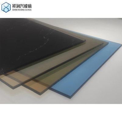 Painéis de vidro laminado temperado de 12 mm para soluções de vidro personalizadas para telhados de edifícios