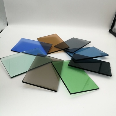 Área exterior 4mm 5mm 6mm Tinted Float Glass com e cor branca do vidro