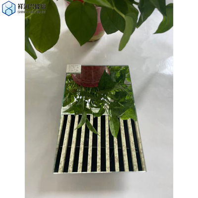 Pedido personalizado Espelho de parede decorativo folha de vidro com borda polida plana trabalho