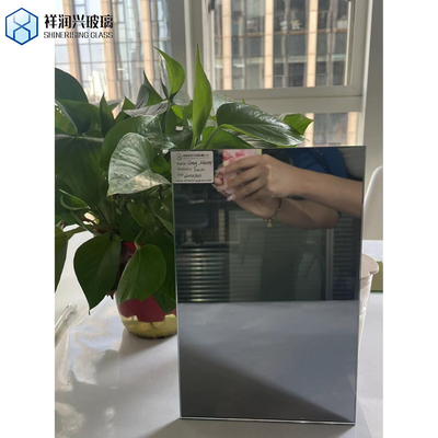 Vidro refletor de baixo teor de ferro 2 mm 3 mm 4 mm 5 mm 6 mm Fluido transparente tintado para edifícios modernos