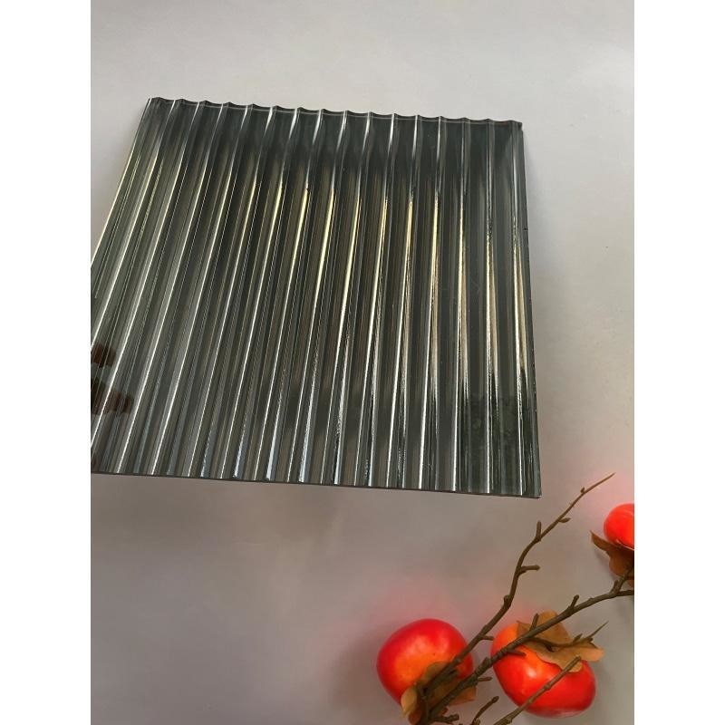 Folha de vidro plana polida 3-19 mm com pontos de chuva de derretimento quente para balaustradas temperadas